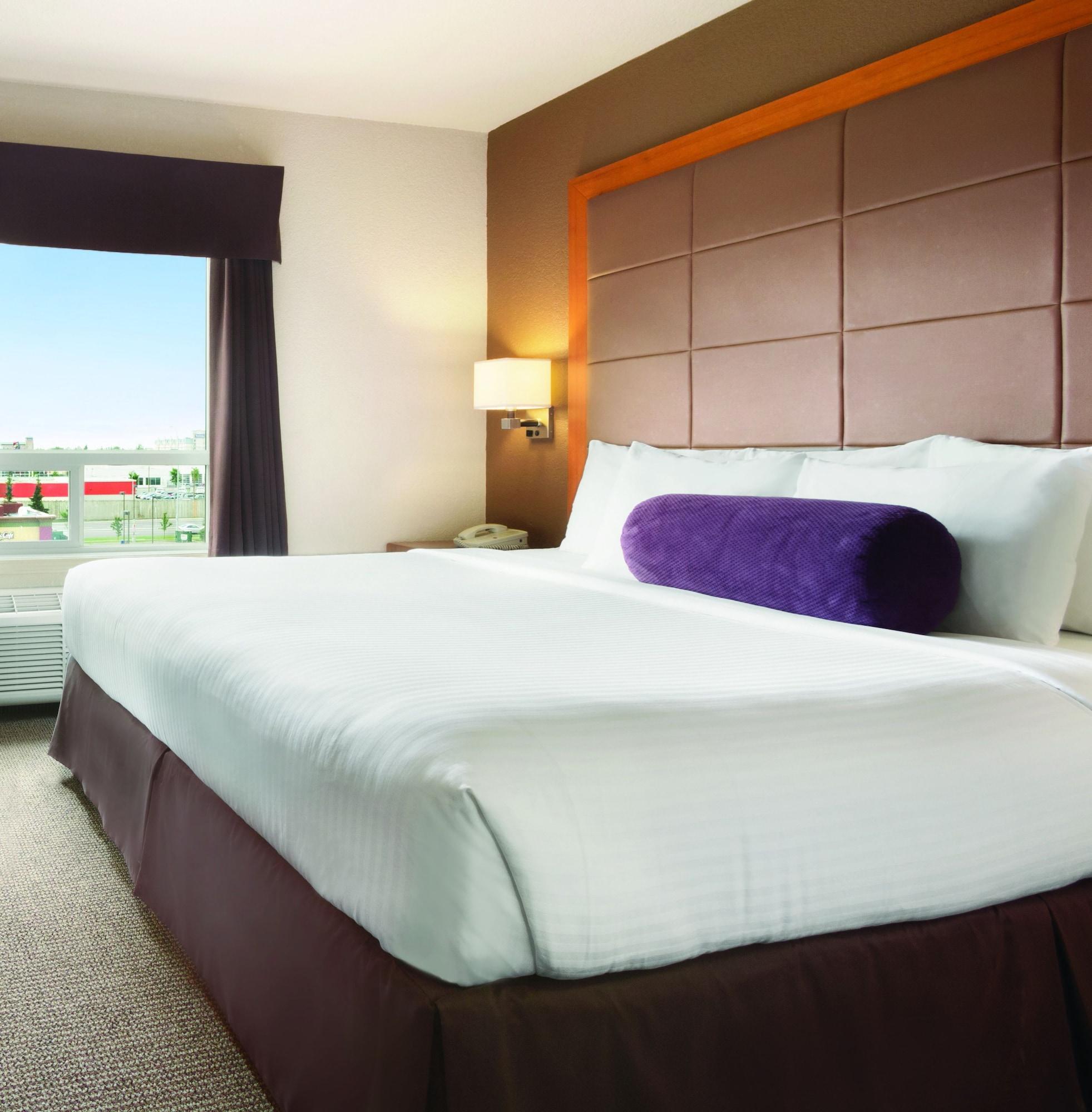 Days Inn By Wyndham Calgary Airport Bagian luar foto