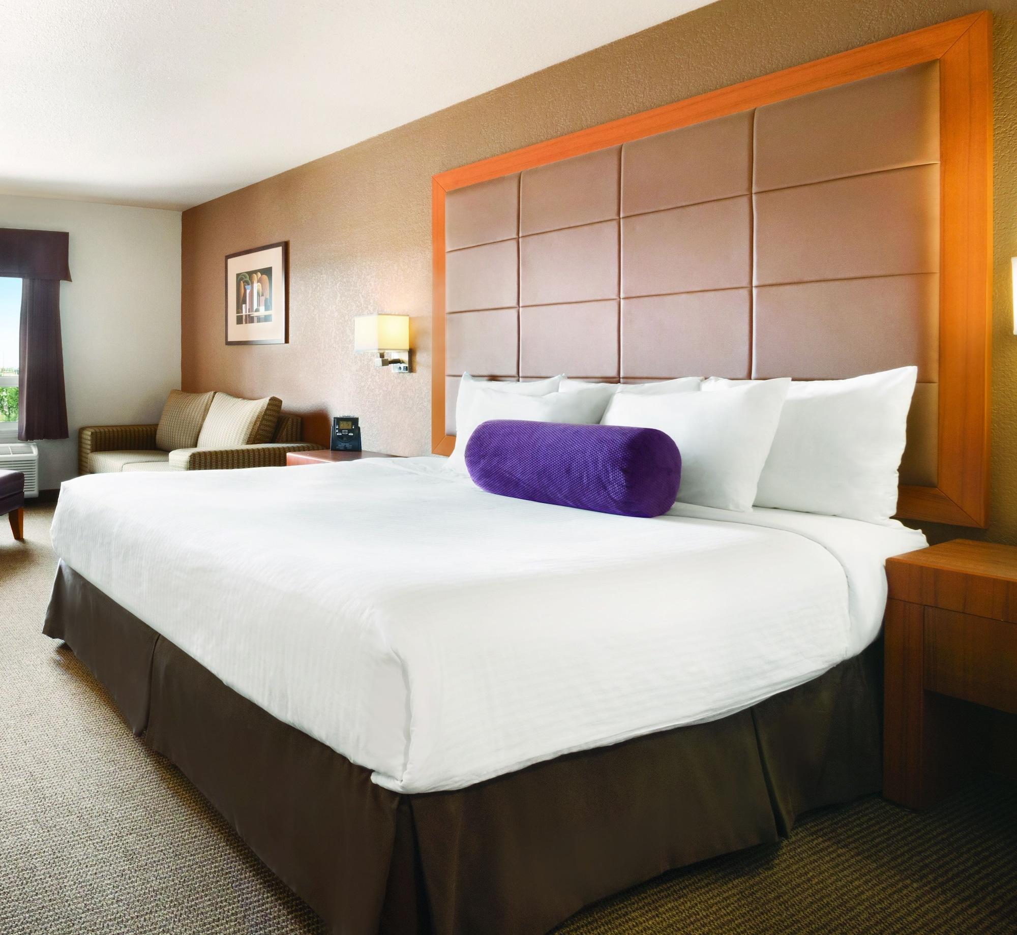 Days Inn By Wyndham Calgary Airport Bagian luar foto