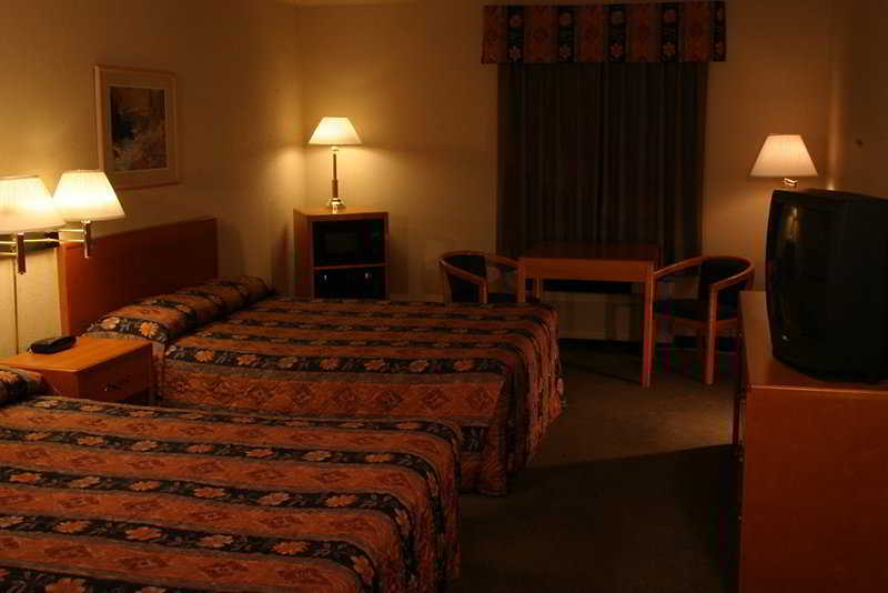 Days Inn By Wyndham Calgary Airport Bagian luar foto