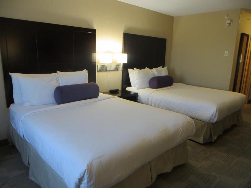 Days Inn By Wyndham Calgary Airport Bagian luar foto